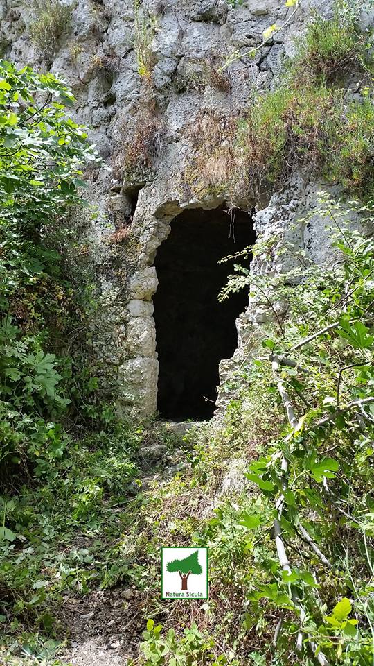 20160621 chiesa rupestre s.panagia pulizia1